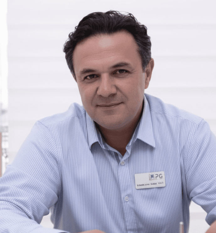 יגאל בורנשטיין